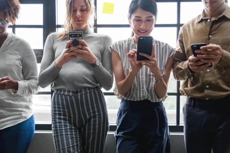 Smart (phone) Ways To Save This Season