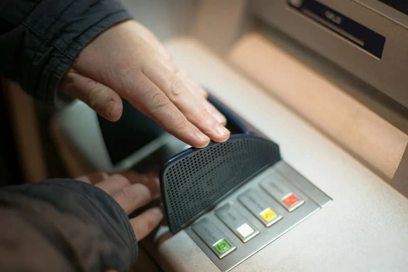 6 Common Credit Card Scams You Should Be Aware Of