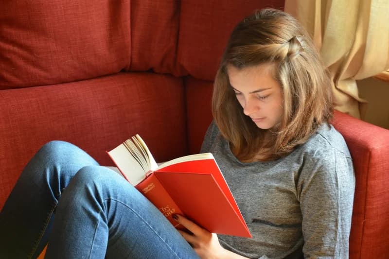 6 Ways to Avoid or Reduce Student Loan Debt