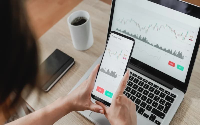 Investing While in Debt