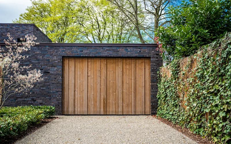 The Best Way To Spruce Up Your Garage Doors